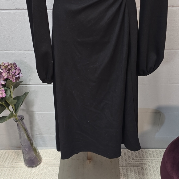 Chic Black Long Sleeve Dress - Picture 5 of 11